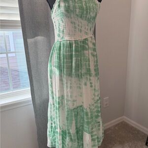 Green and White Tie-Dye Maxi Dress